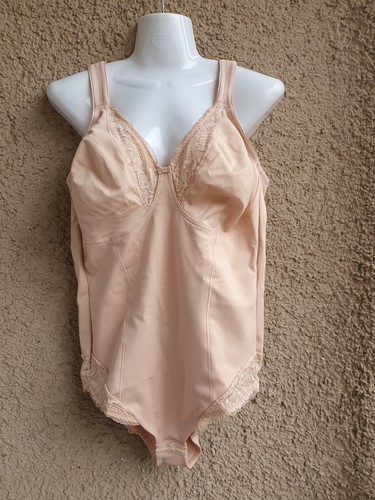 Triumph body modern - ,